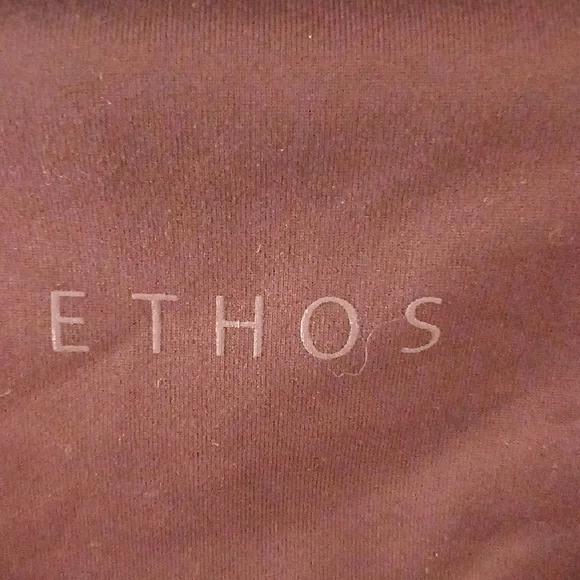 Chic Burgundy High-Rise Leggings - Picture 7 of 7